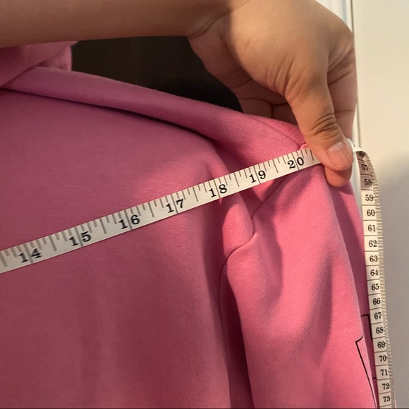 Nike - Picture 14 of 16